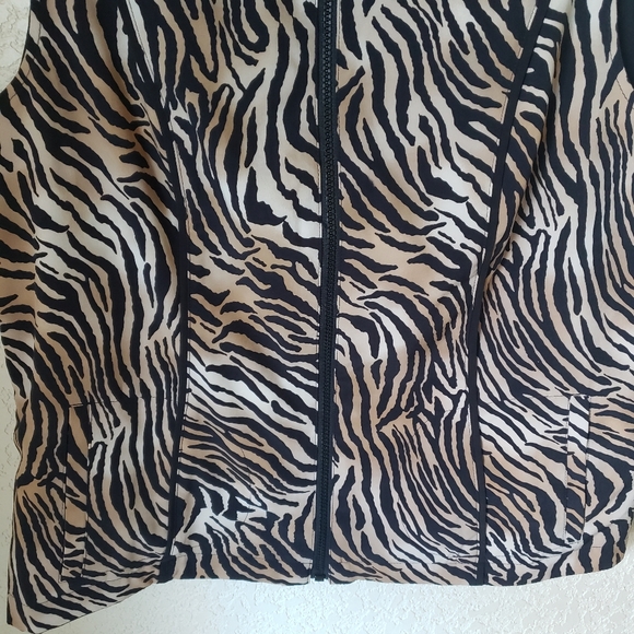 CHICO’S Zynergy Golf Size 0.5 (S/6) Leopard Print Skort Reversible Outfit - Picture 5 of 15